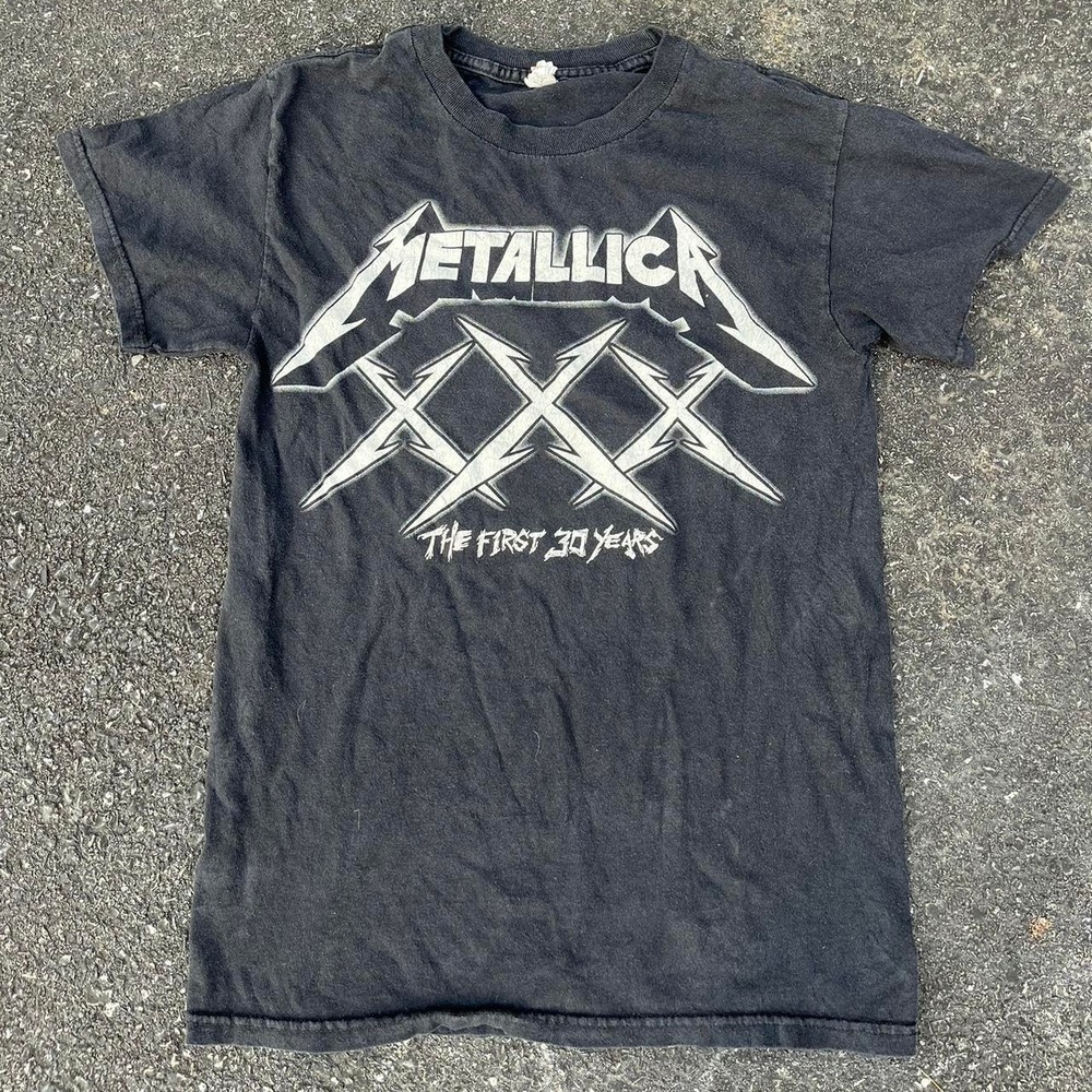 Metallica 30 year Anniversary graphic shirt size S